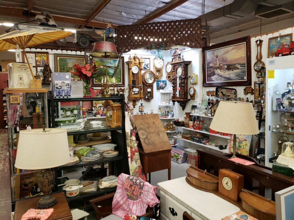 Picacho Avenue Antiques Mall